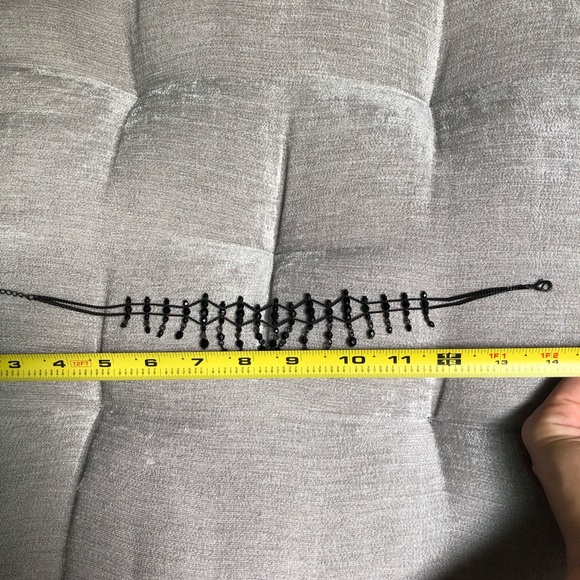 ❌SOLD❌ Beaded Choker / Costume Jewelry - Picture 4 of 4